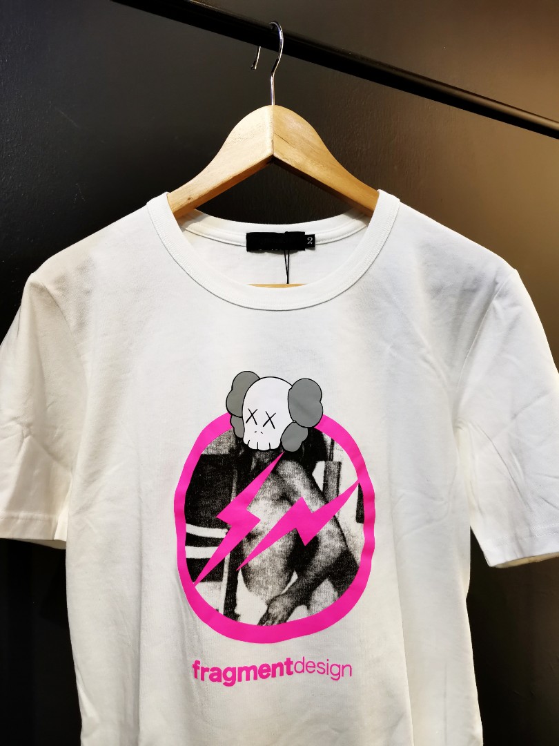 フラグメントデザイン ? KAWS Tシャツ 【】 メンズ3