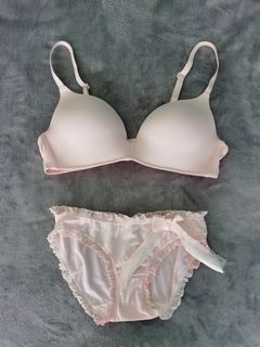 (Category: ) located in . Submitted by beyond19 (Listing ID 1029982763, Image 1). Description: .