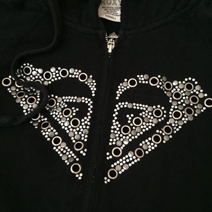 Roxy Hooded Jacket (Category: Coats, Jackets and Outerwear) located in Cagayan de Oro. Submitted by secondhandshack (Listing ID 1029893682, Image 2). Description: Fits small frames too! .