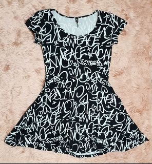 (Category: ) located in . Submitted by macthriftapparel (Listing ID 1030079611, Image 1). Description: .