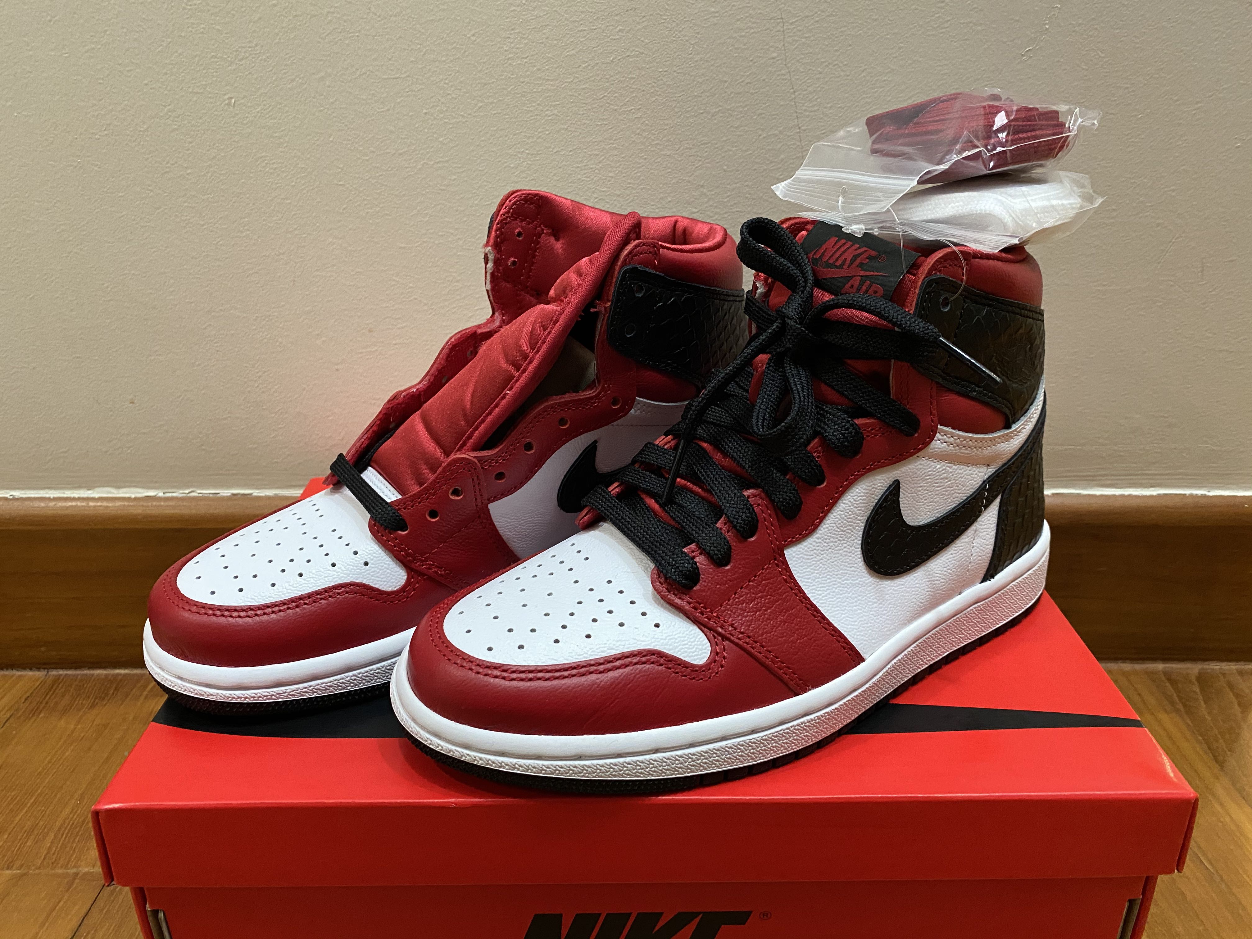 nike air jordan 1 snake