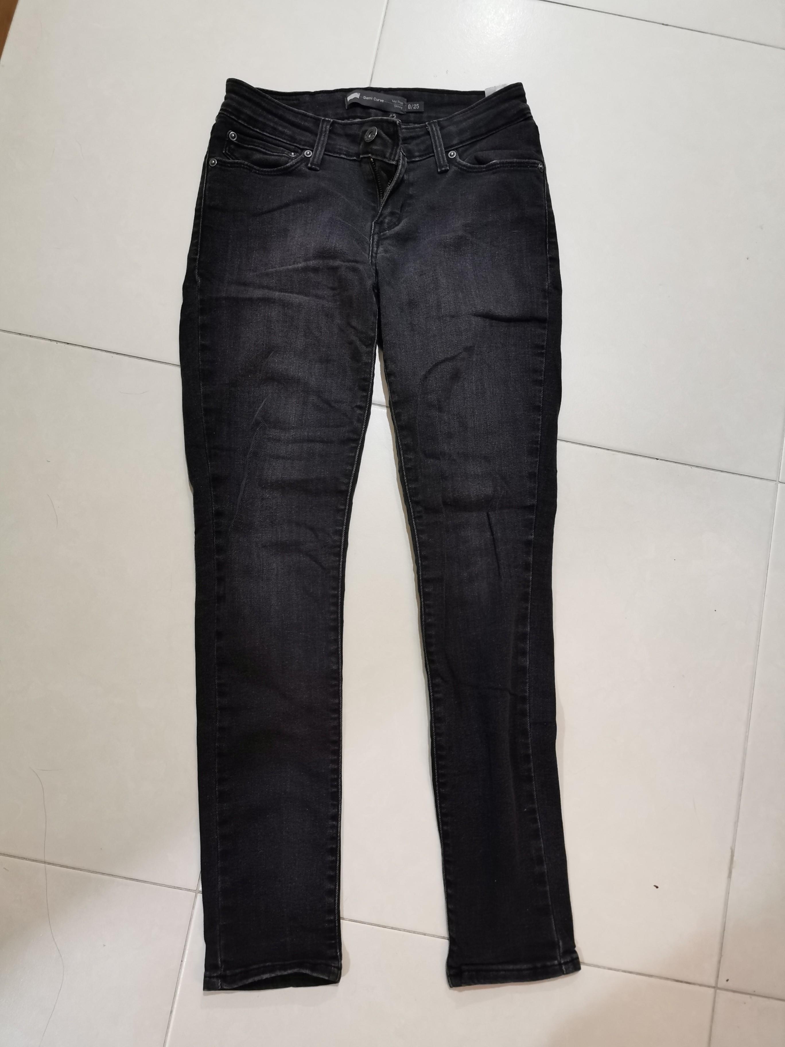 Authentic Levis jeans size 25, Women's 