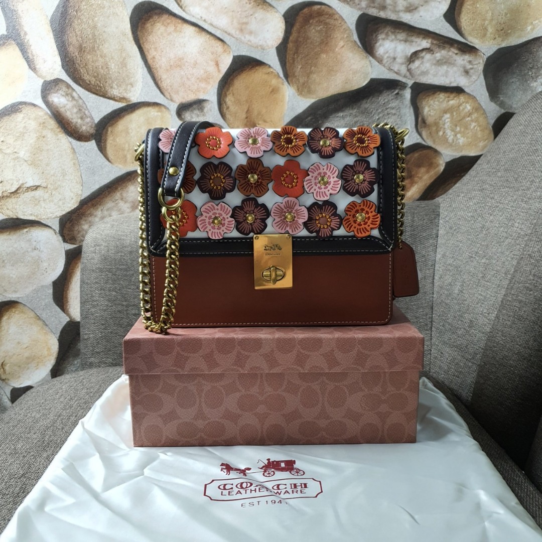 Coach hutton tea 2025 rose