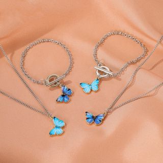 (Category: ) located in . Submitted by cute.thrifts (Listing ID 1030265752, Image 1). Description: .
