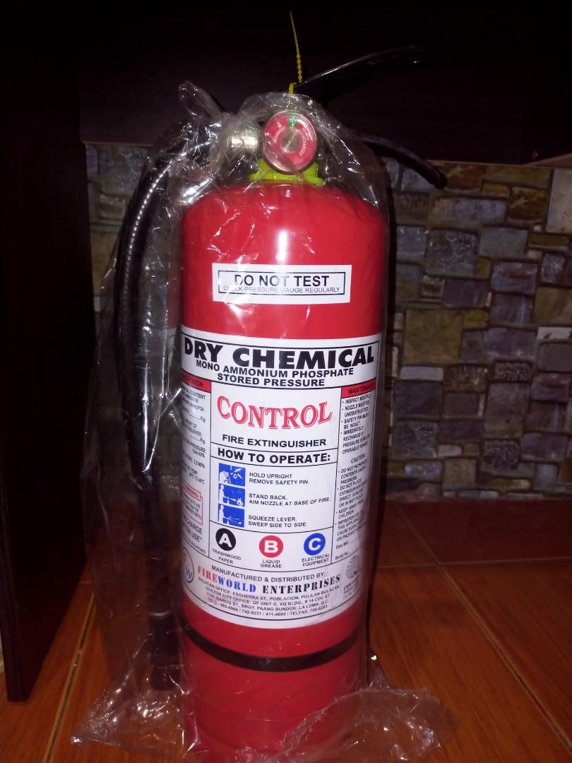 Fire Extinguisher (Category: Safe) located in Las Pinas. Submitted by suzidee (Listing ID 1030293006, Image 1). Description: Brand New (sealed) Portable 10lbs.