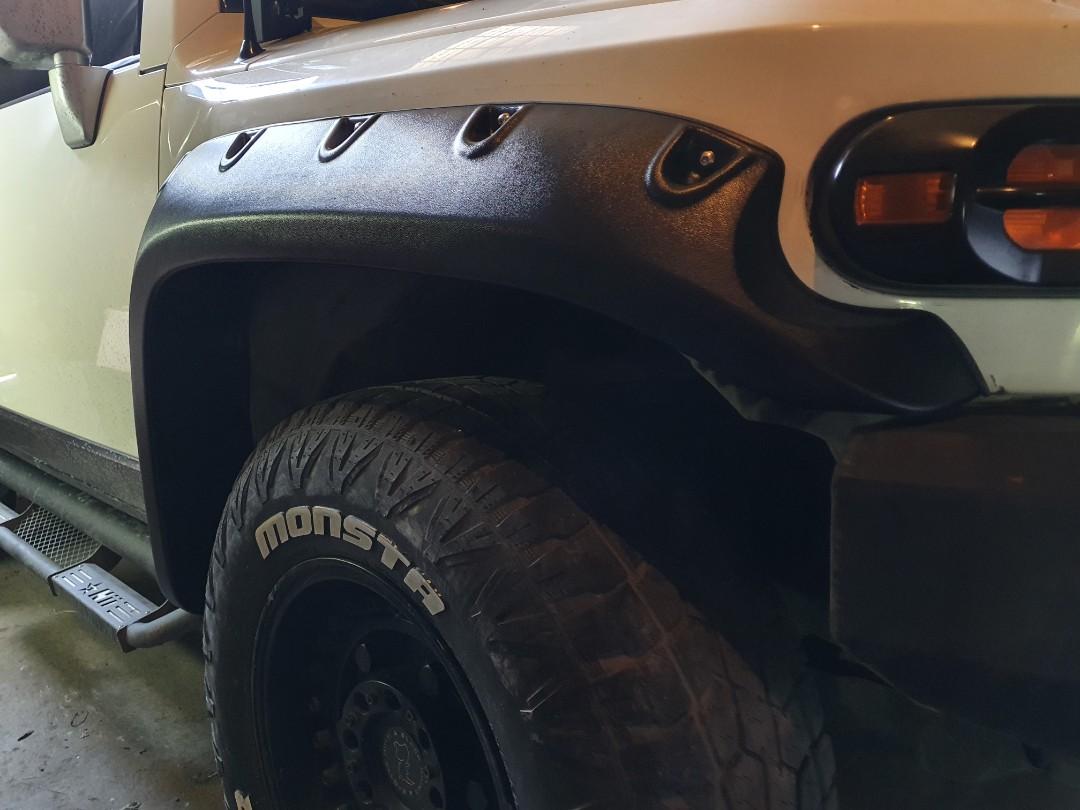 FJ cruiser bushwhacker fender flares with rivets, Car Parts