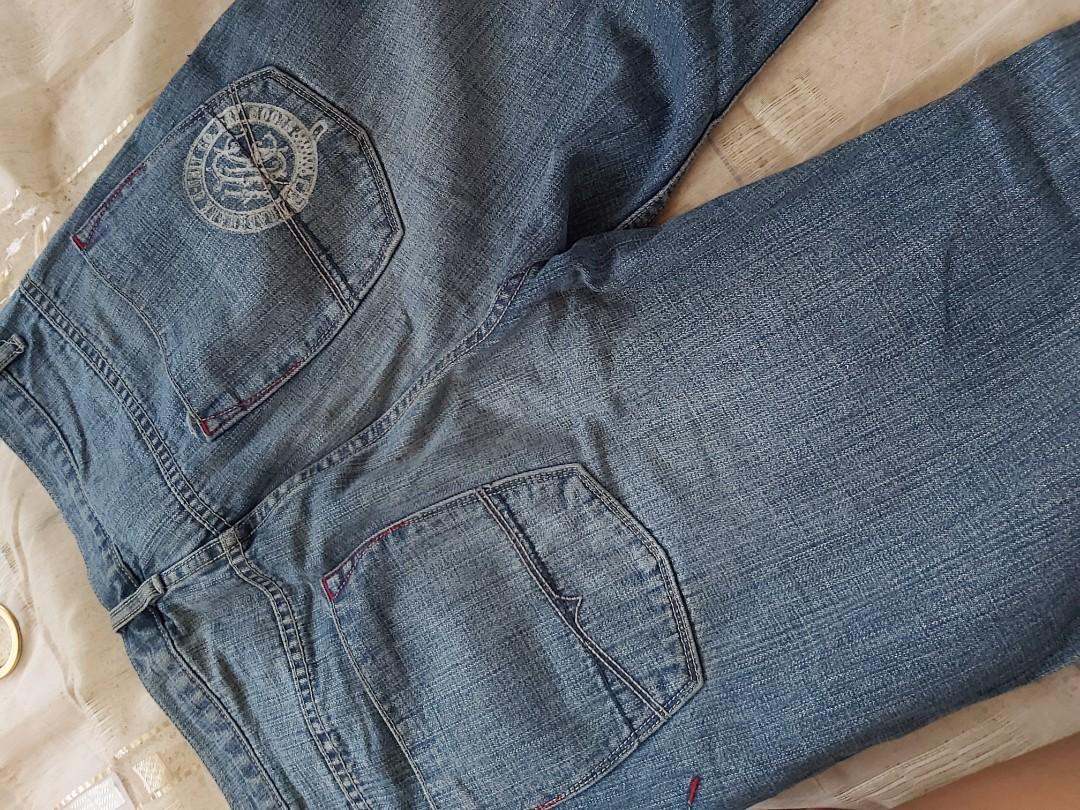 G-unit (Category: Jeans) located in Cainta. Submitted by arabianmob91 (Listing ID 1030208947, Image 3). Description: almost dead stock as you can see plastic still intact on the label from the 90s era D12 eminem,dr.dre and the gang in good condition.