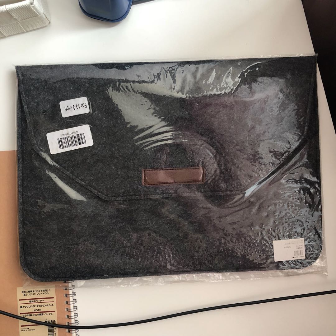 Harvey Norman Black 13.3” Laptop Bag, Electronics, Others on Carousell