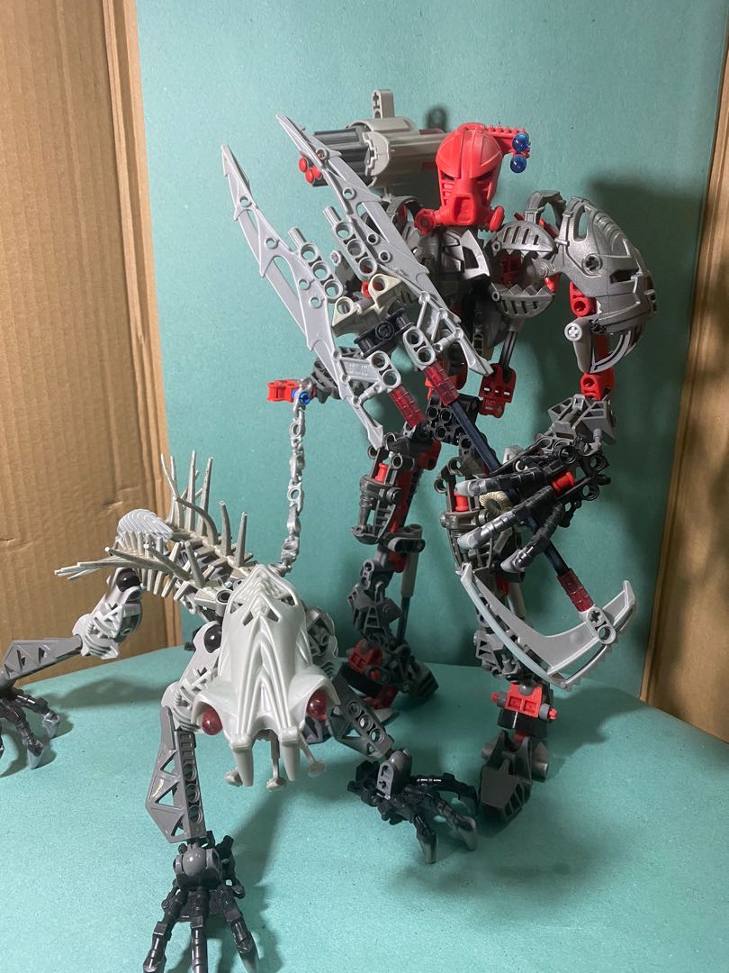 Maxilos Maxilos and Spinax - Bionicle, Hobbies & Toys, Toys & Games on Carousell