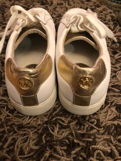 (Category: ) located in . Submitted by btopshoppe (Listing ID 1030337115, Image 1). Description: .