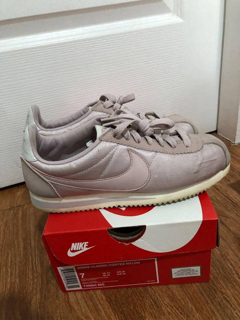 nike cortez particle pink