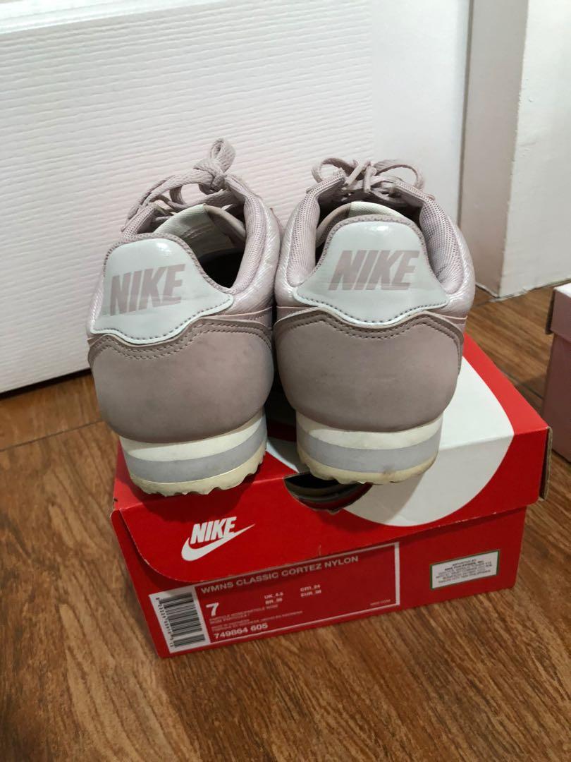 nike cortez particle pink