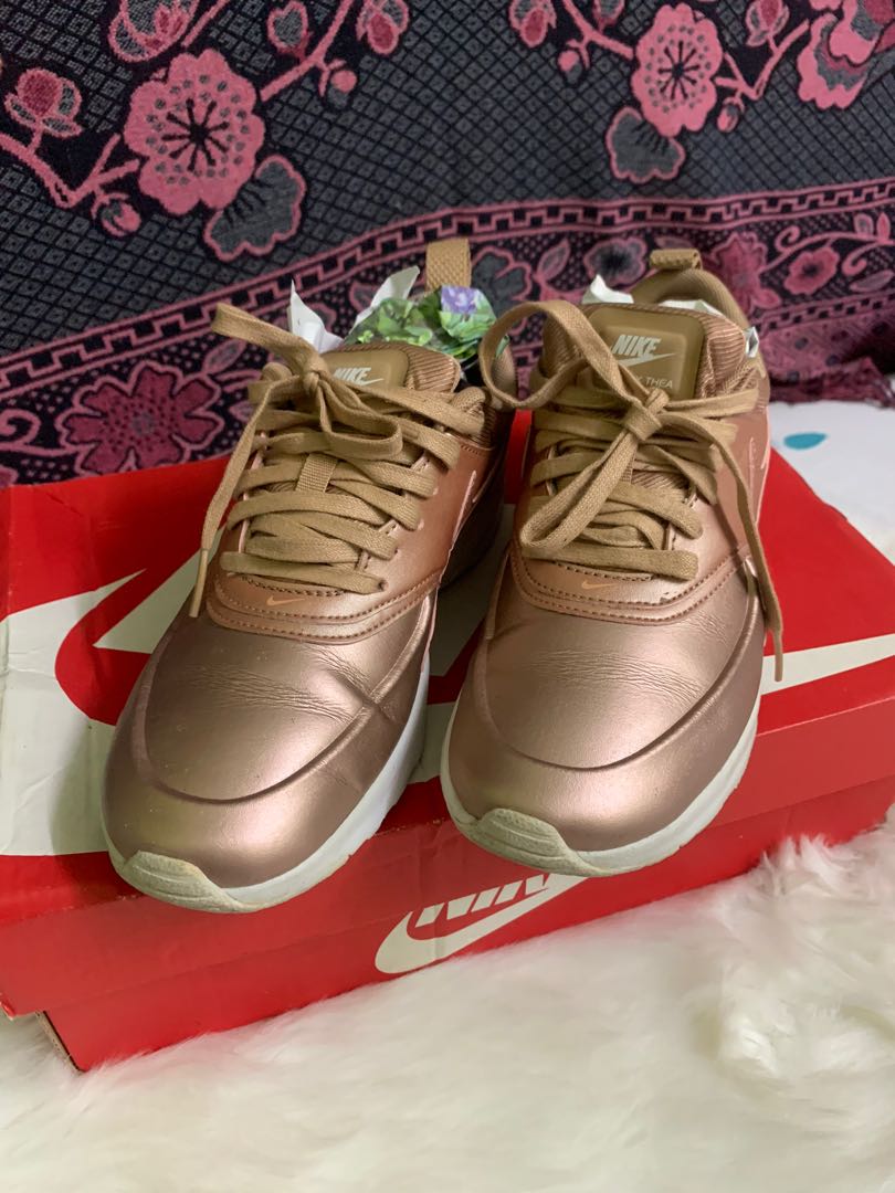 Nike thea hot sale limited edition
