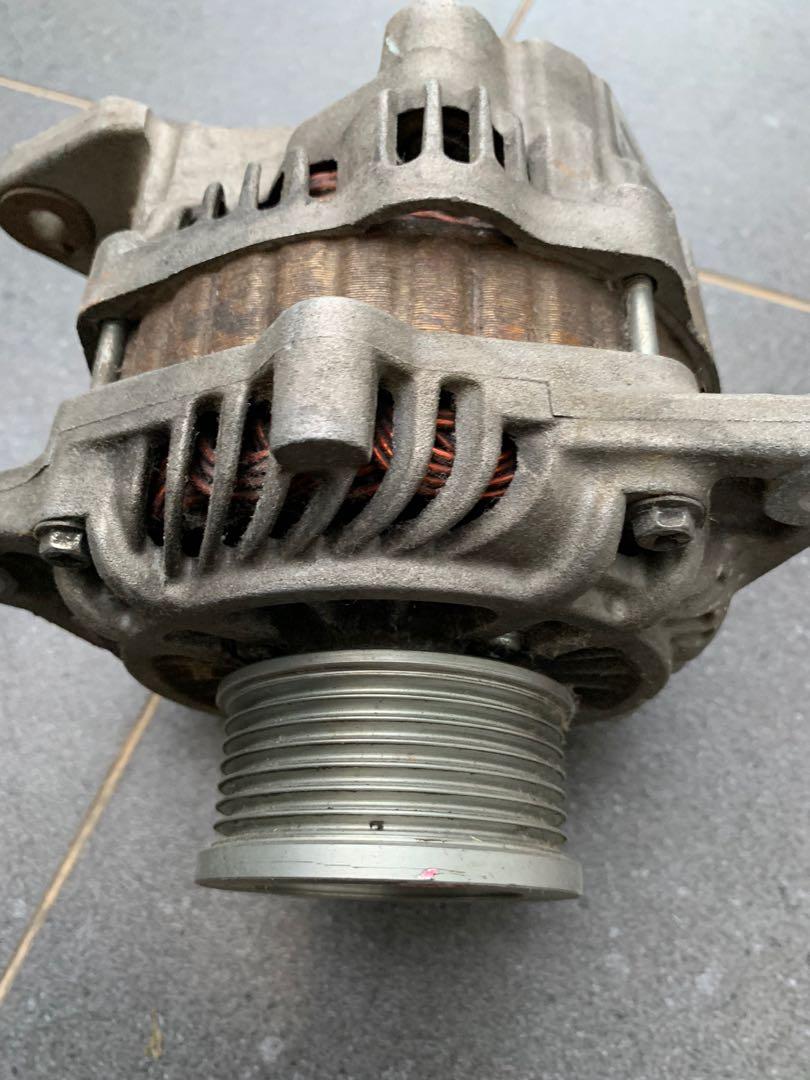 Nissan Navara D40 Alternator with new bearing pulley, Auto Accessories