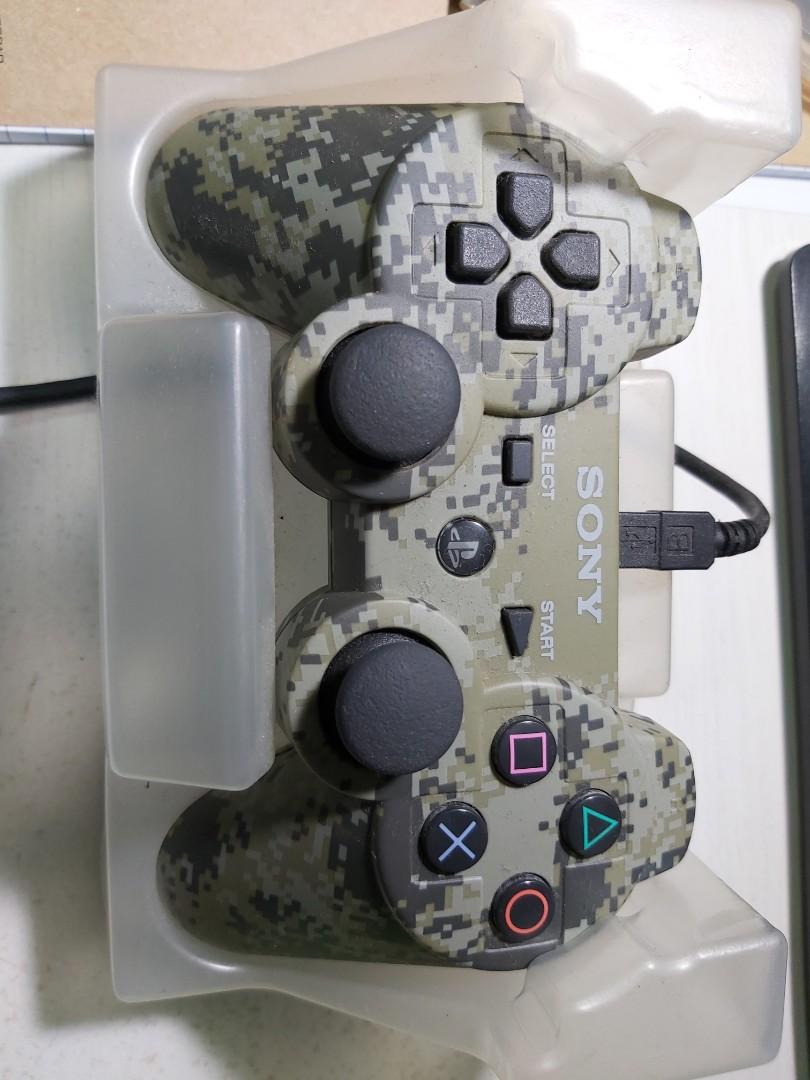 Sony controller (Category: PlayStation) located in Singapore. Submitted by techamp (Listing ID 1030276424, Image 1). Description: used..