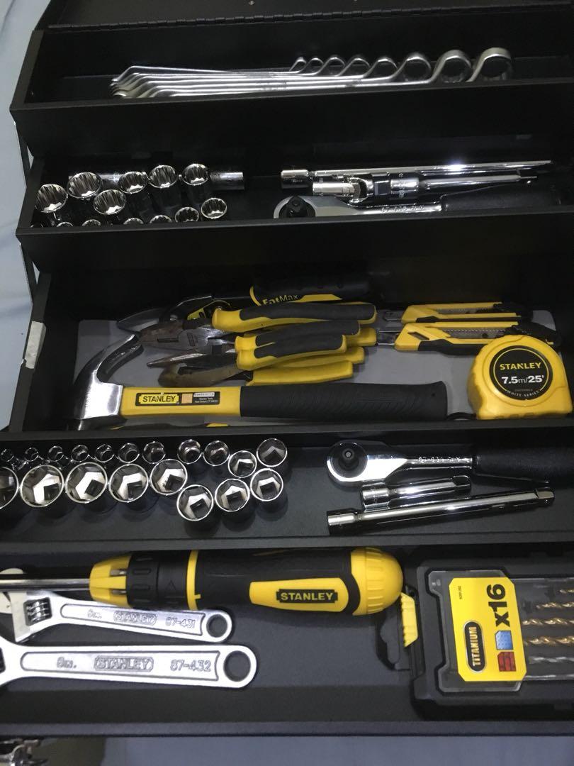 Tool Box Organizer (Tools not included) (Category: Storage Boxes & Baskets) located in Rizal. Submitted by idealgadgets (Listing ID 1030259441, Image 1). Description: I’m selling this item for Php 2,500 Organizer for Tools I do accept meet up and shipping.