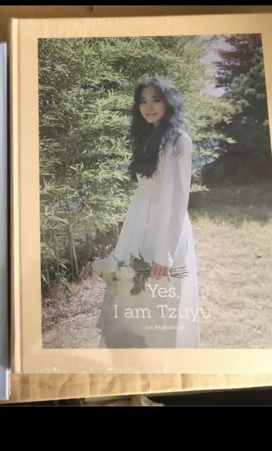 放Tzuyu Yes i am Tzuyu Photobook peach ver, 興趣及遊戲, 收藏品及紀念品, 韓流- Carousell 放Tzuyu Yes i am Tzuyu Photobook peach ver, 興趣及遊戲, 收藏品及紀念品, 韓流- Carousell
