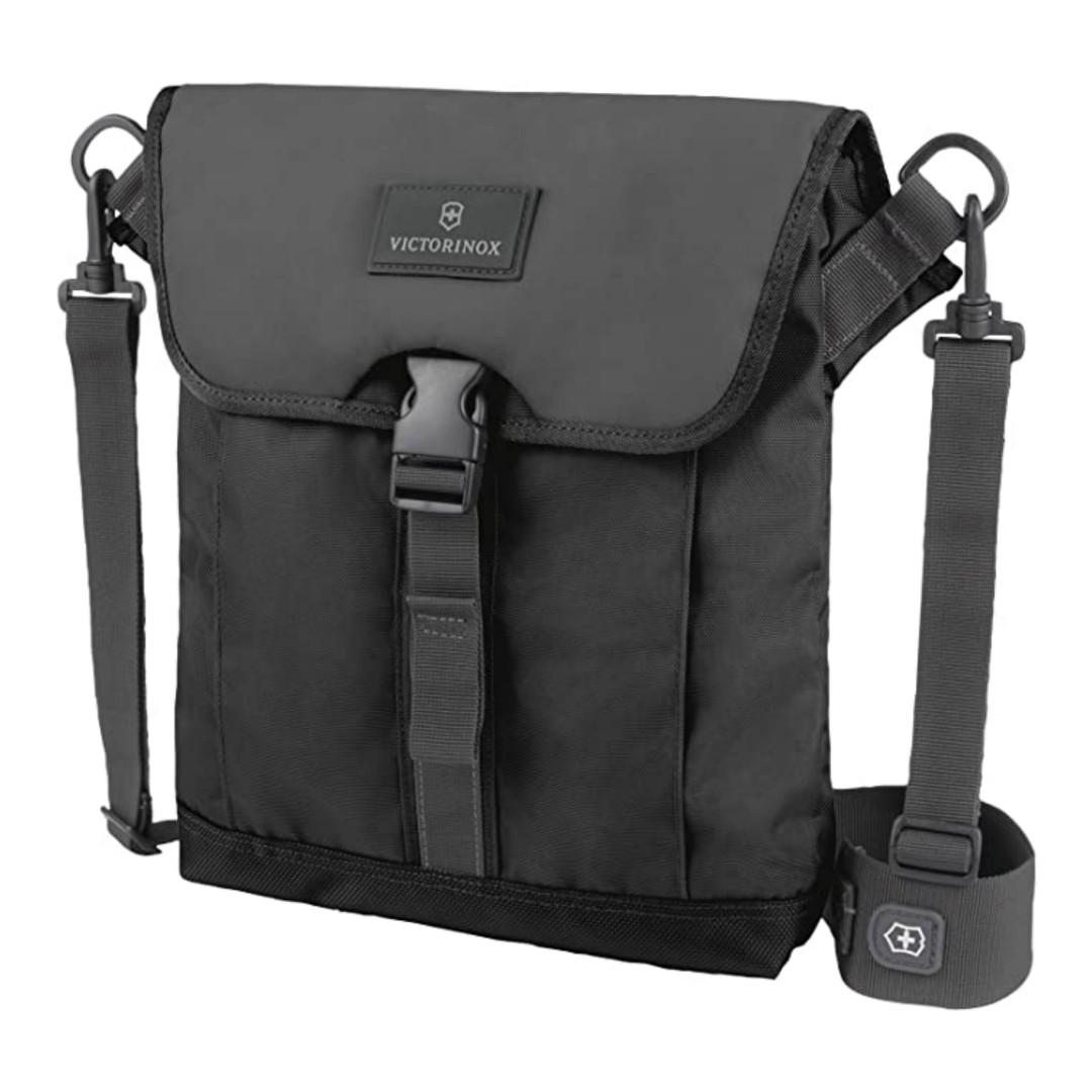 victorinox altmont messenger