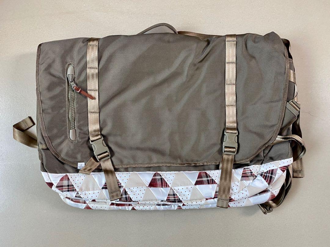 Visvim Ballistic E-Cat Patchwork 28L （分類：腰袋、手提袋、小袋）位於 Hong Kong。 由 rommey 提交（商品編號 1030171559，圖片 1）。簡介： Used Condition as per pictures Olive - Length 60 cm - Height 41 cm - Width 10 cm Bag Only Multi Group Trade within 3 days after confirmation Please PM if interested Price in HK$ NO BARGAINING ON PRICE。