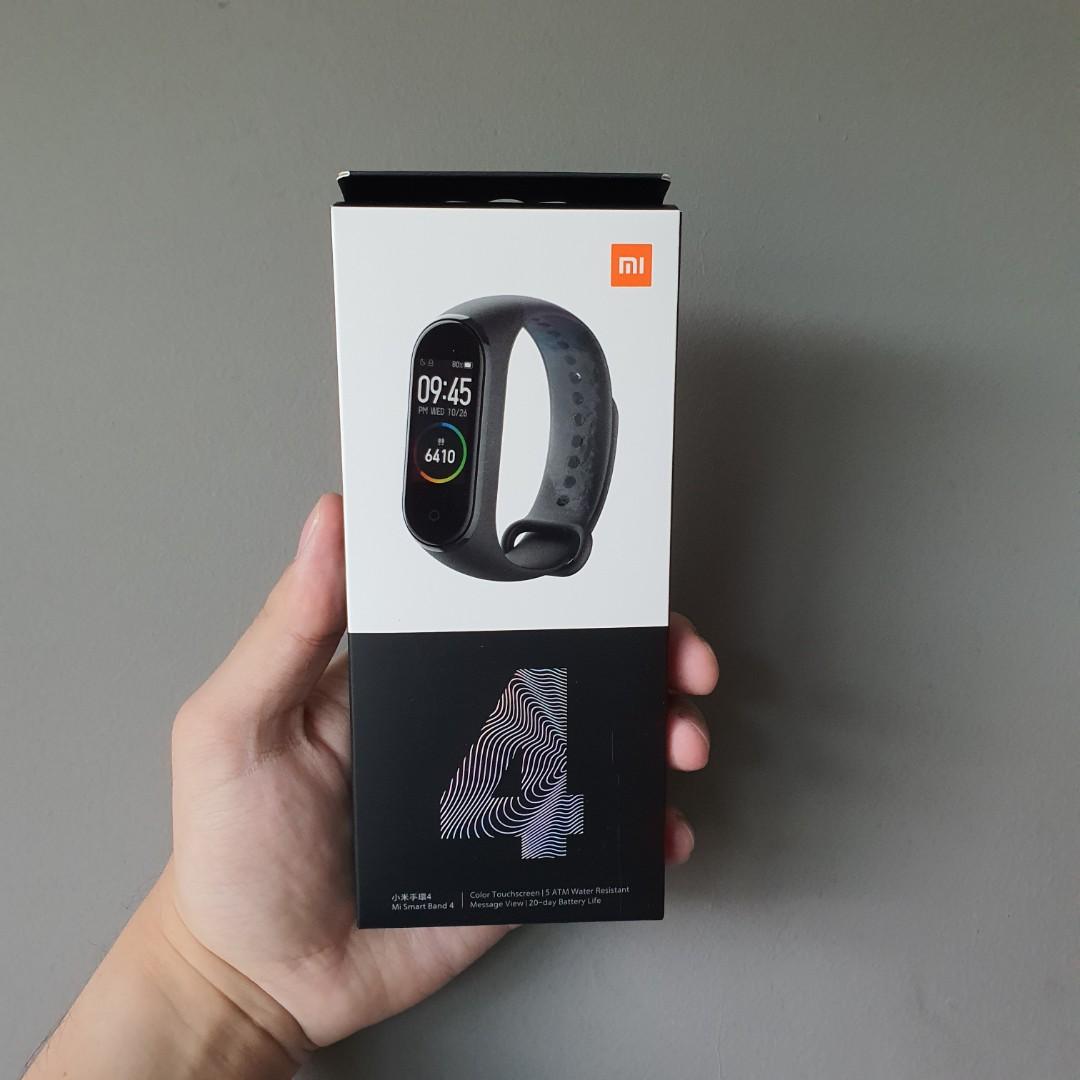 Xiaomi mi fit on sale band 4