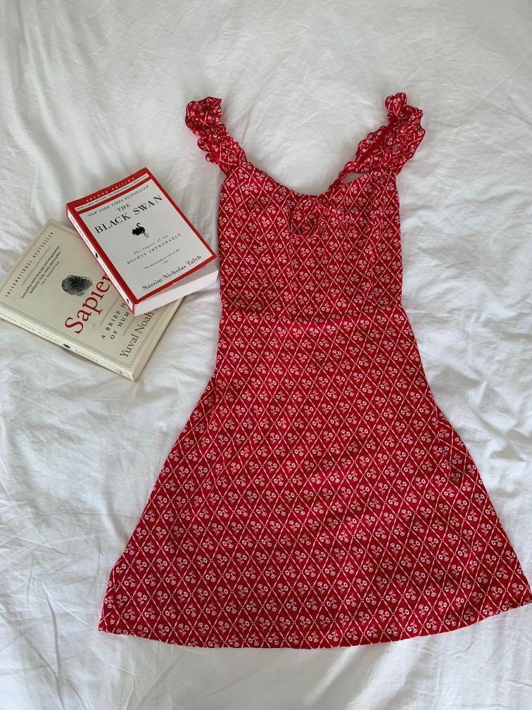 Aritzia hot sale ruffle dress