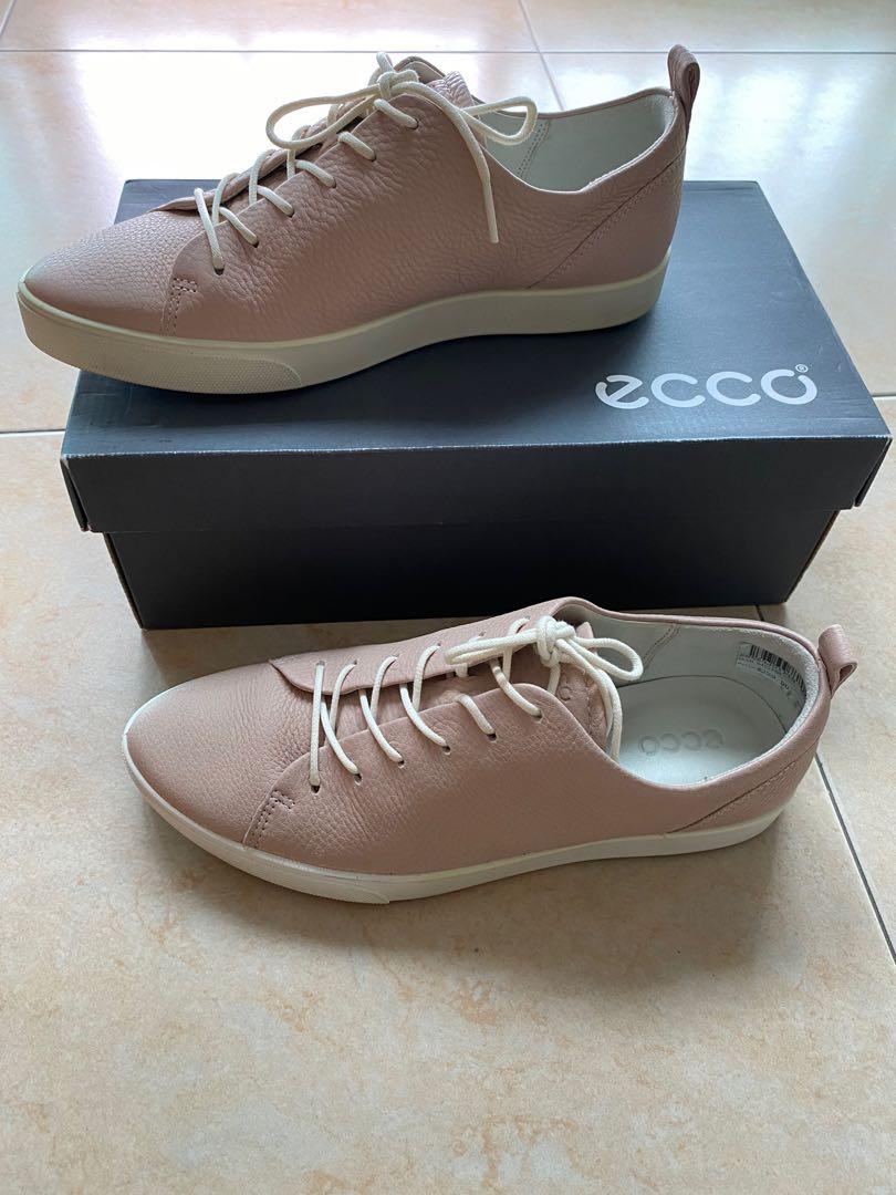 ecco womens leather sneakers