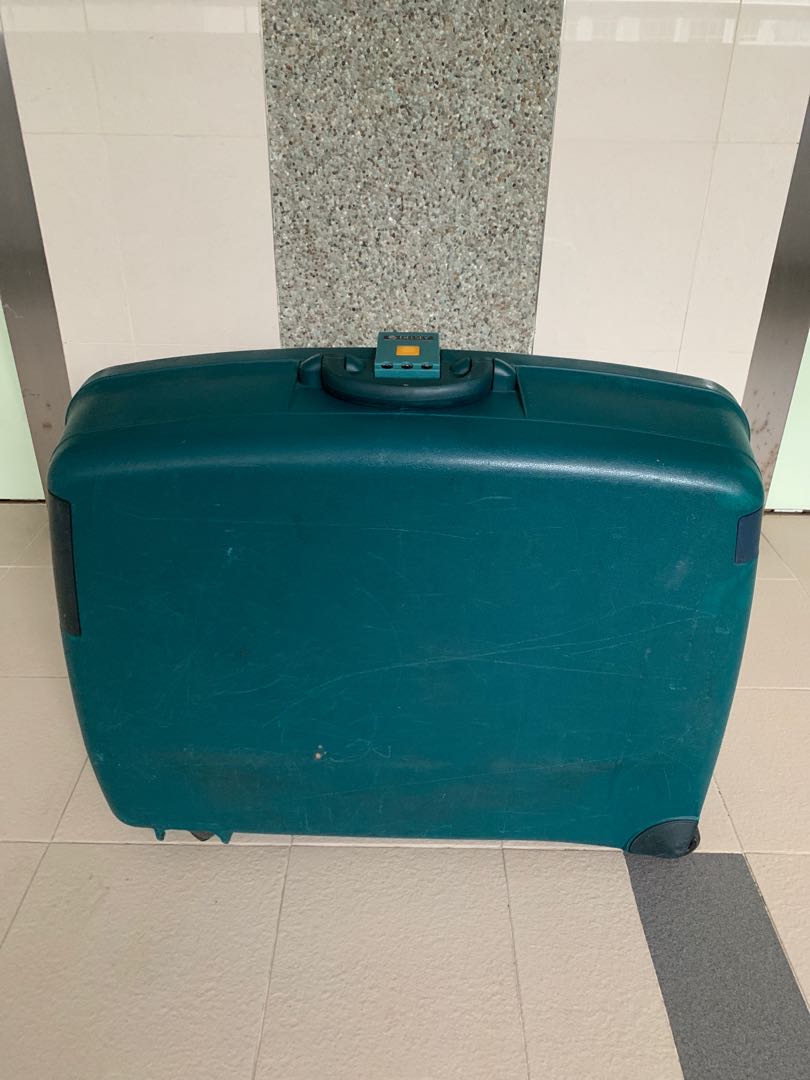 DELSEY Oyster Clamshell Large Suitcase 4 Wheel 28” Luggage with