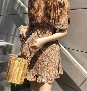 (Category: ) located in . Submitted by chic.collections (Listing ID 1030417380, Image 1). Description: .