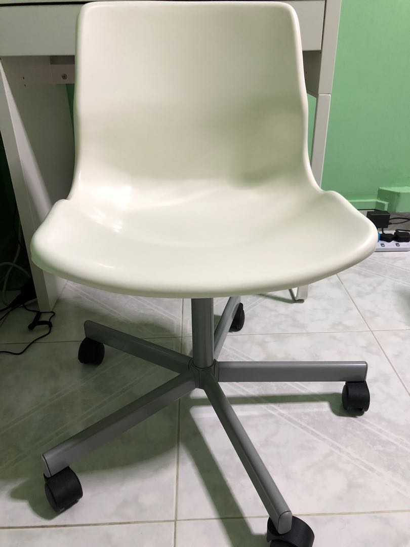 IKEA SNILLE Swivel Chair (White), Furniture & Home Living, Furniture