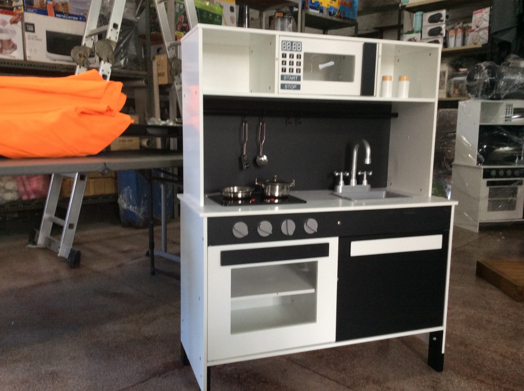 Jack n hotsell jill wooden kitchen