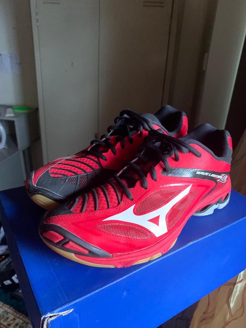 Kasut mizuno cheap volleyball