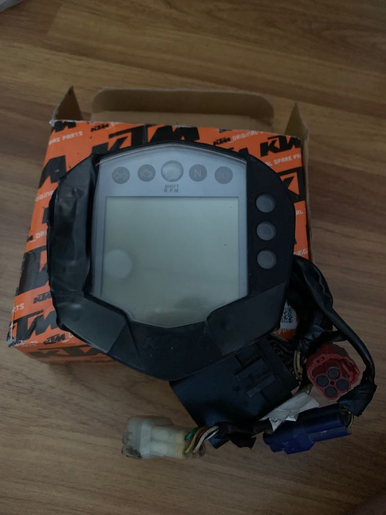 KTM Duke 200 Speedometer , Motorcycles, Motorcycle Accessories on Carousell