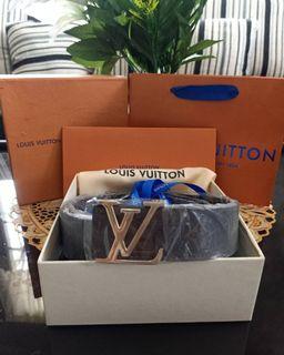 Louis Vuitton belt w/complete inclusion