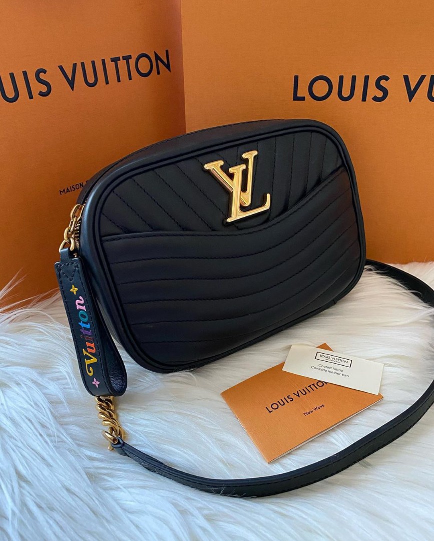 Shop Louis Vuitton 2019 SS Louis Vuitton New Wave Camera Bag by