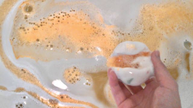 LUSH Dragon s Egg Bath Bomb Beauty Personal Care Bath Body