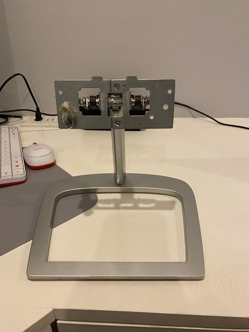 Monitor stand for Philips E Monitor (Category: Monitor Screens) located in Las Pinas. Submitted by karlojosev (Listing ID 1030501693, Image 1). Description: .
