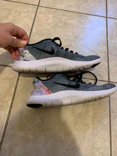 Nike Sneakers / Runners