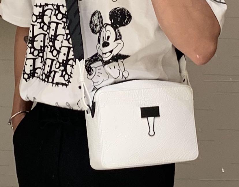 White camera new arrivals bag