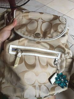 (Category: ) located in . Submitted by char_lng (Listing ID 1030476628, Image 1). Description: .