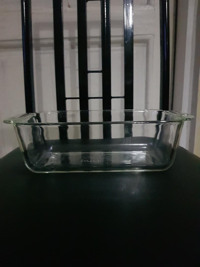 Pyrex Loaf Pan Baking Dish Vintage (Category: Bakeware) located in Manila. Submitted by missarvic (Listing ID 1030470967, Image 1). Description: Vintage Pyrex Clear Glass Loaf Pan 1.5 Quart - 1.5 L 213-r 8.5x4.5x2.5 Thicker Durable.