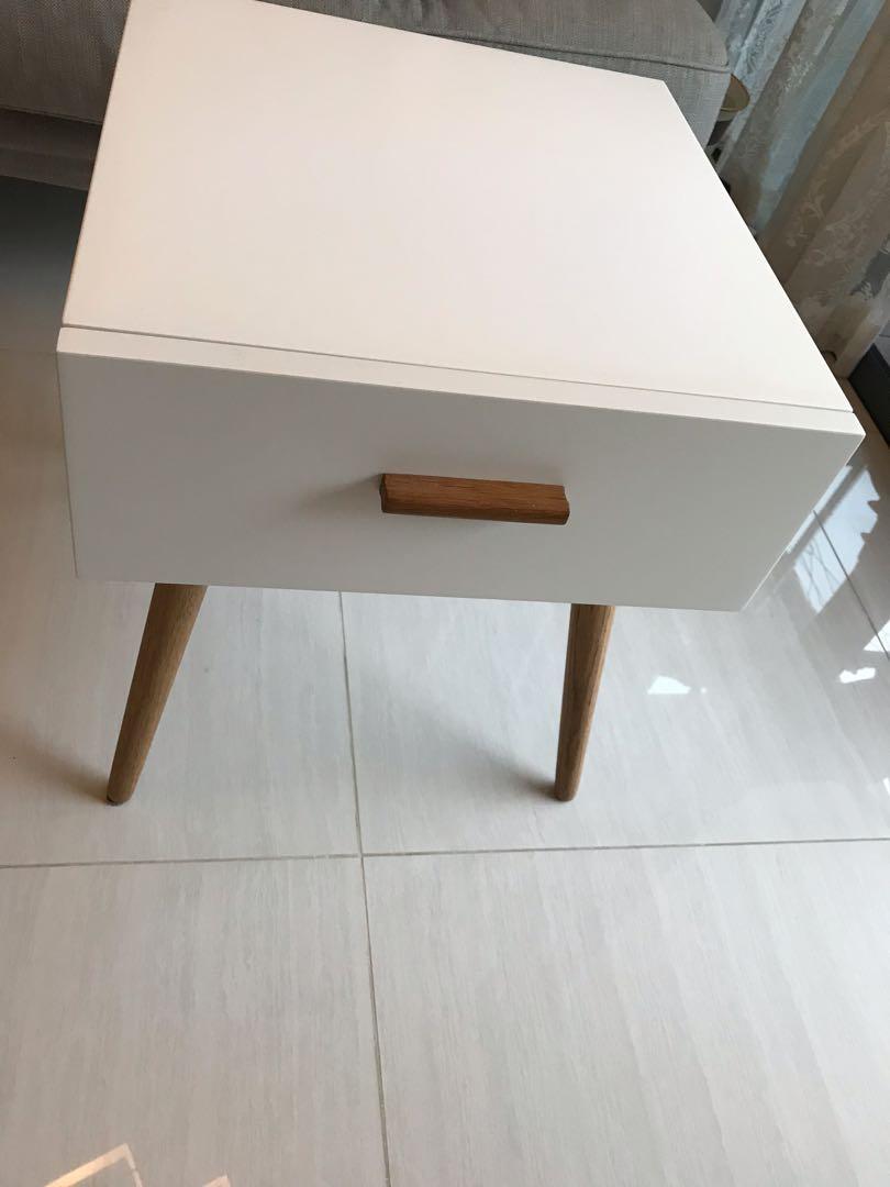 Side Table (Category: Tables & Sets) located in Singapore. Submitted by fire_snow (Listing ID 1030386943, Image 1). Description: Size 40cm * 42cm, height 45 cm.