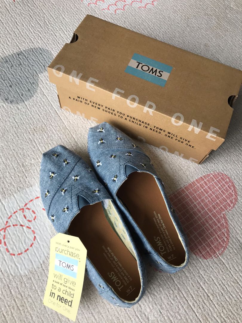 TOMS Cornflower Blue Bees Embroidered 