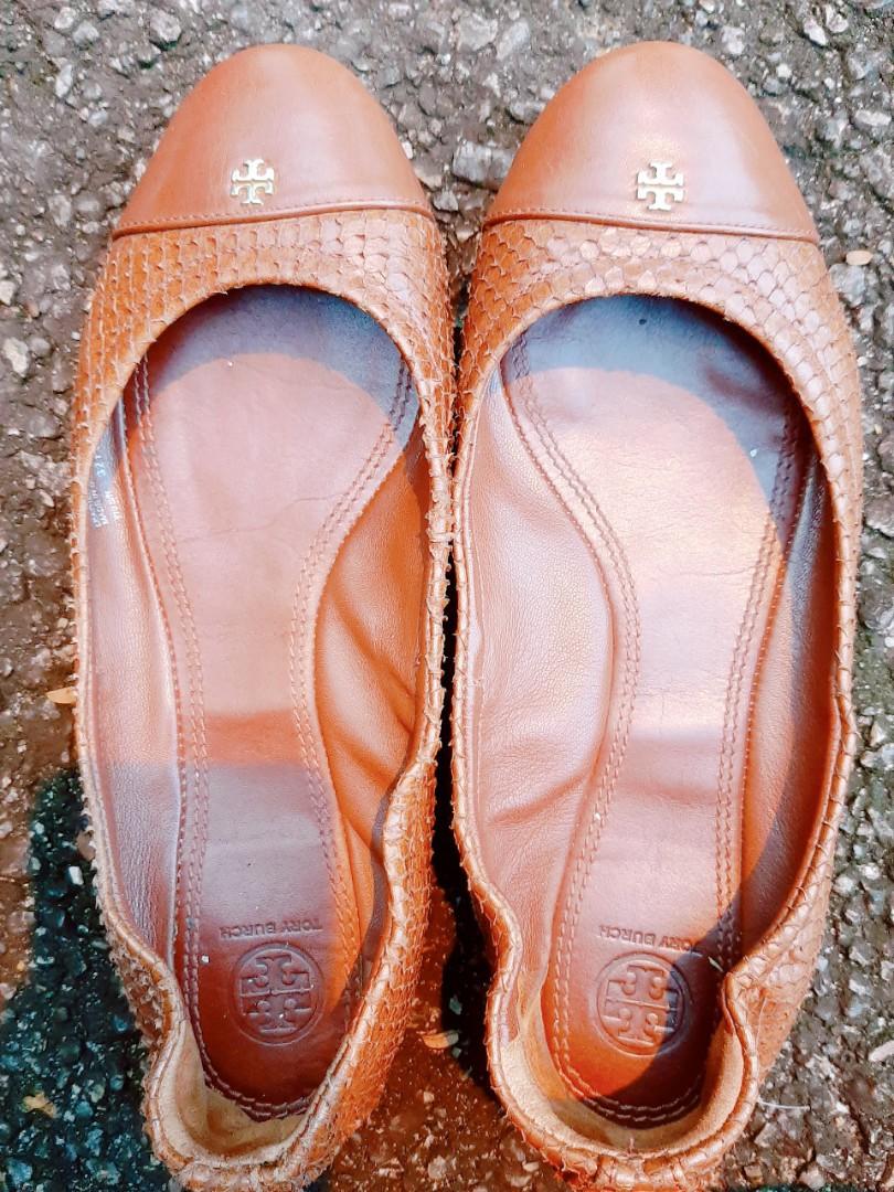 size tory burch flat shoes