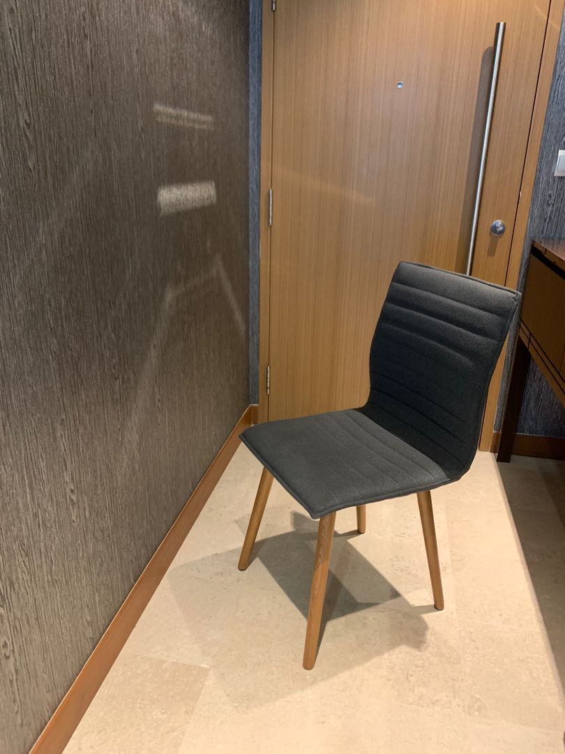 V hive dining chair, Furniture & Home Living, Furniture, Chairs on