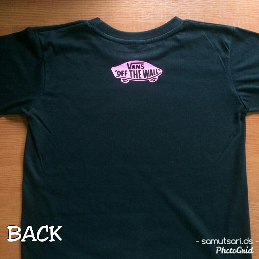 Vans TShirt for Women AV01 (Category: Others Tops) located in Valenzuela. Submitted by samutsari.ds (Listing ID 1030510510, Image 2). Description: Vans TShirt for Women Code: AV01 Size: XXS (Shoulders:15.5", Length:24") Material: Cotton Shipping: J&T (processed through shopee) ⚠FEE WILL BE SHOULDERED BY BUYER⚠ ⚠FEE WILL DEPEND ON THE DELIVERY ADDRESS⚠ Payment Options: BDO, BPI, Robinsons Bank GCash, Paymaya, Coins.