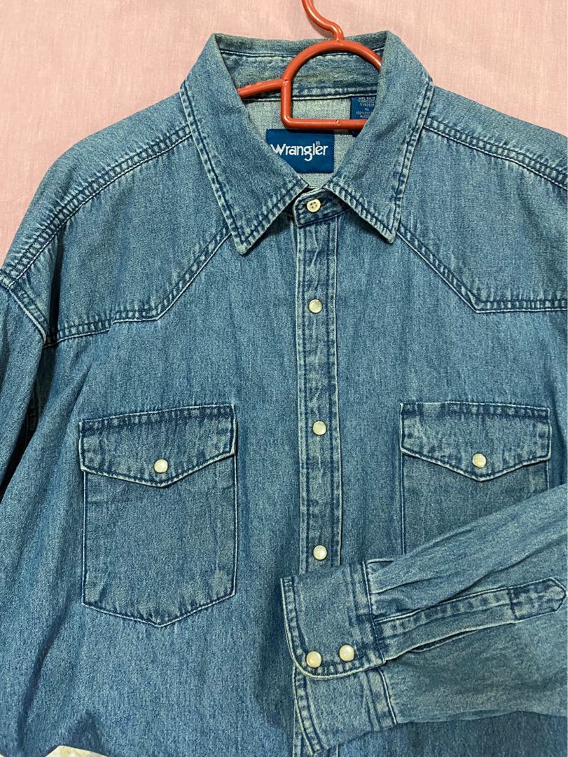 Wrangler Denim Shirt, Men's Fashion 