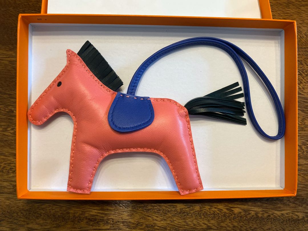 hermes rodeo size