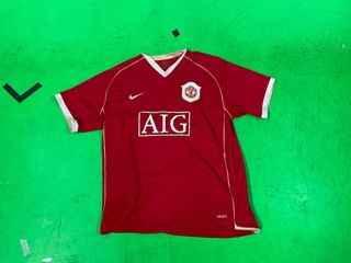 曼聯 球衣 波衫, 運動產品, 運動衫 - Carousell