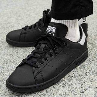 stan smith black price
