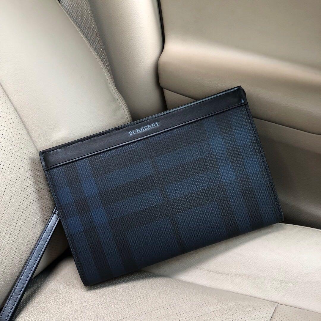 Burberry clutch bag men discount